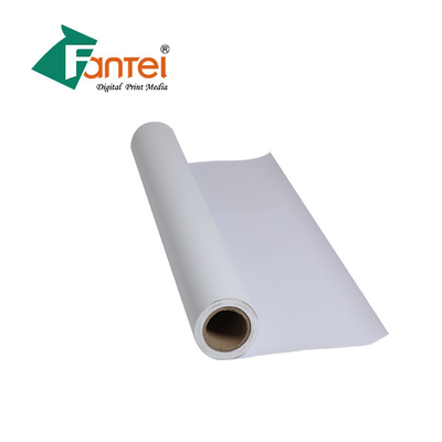 Anschlagtafel-bläuliches weißes PVC-Fahnen-Rollenglatter Rohstoff für Flex Banner