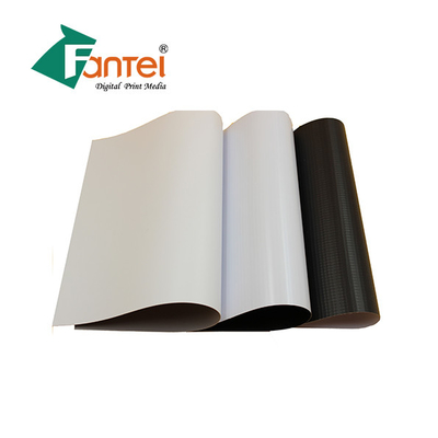 Kalte lamellierte Fahne 13oz, Grey Back Blockout Flex Banner Rolls PVCs Blockout